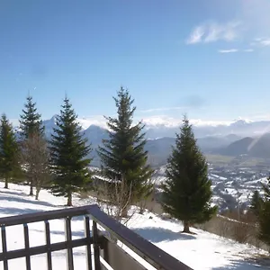 https://studio-entier-au-calme-avec-vue-panoramique.hotels-rhonealpes.com