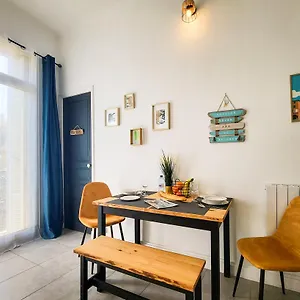https://les-palmiers-dhyeres.fr-provencehotel.com